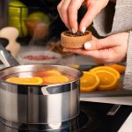 Atelier d’épices ou chef utilisant le clou de girofle